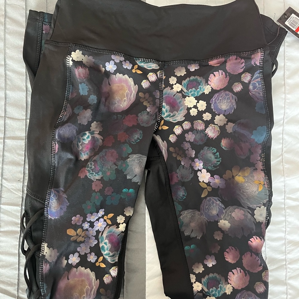 The warm up leggings size xs